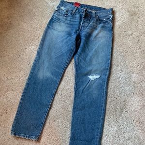 Levis 501 Taper Jean